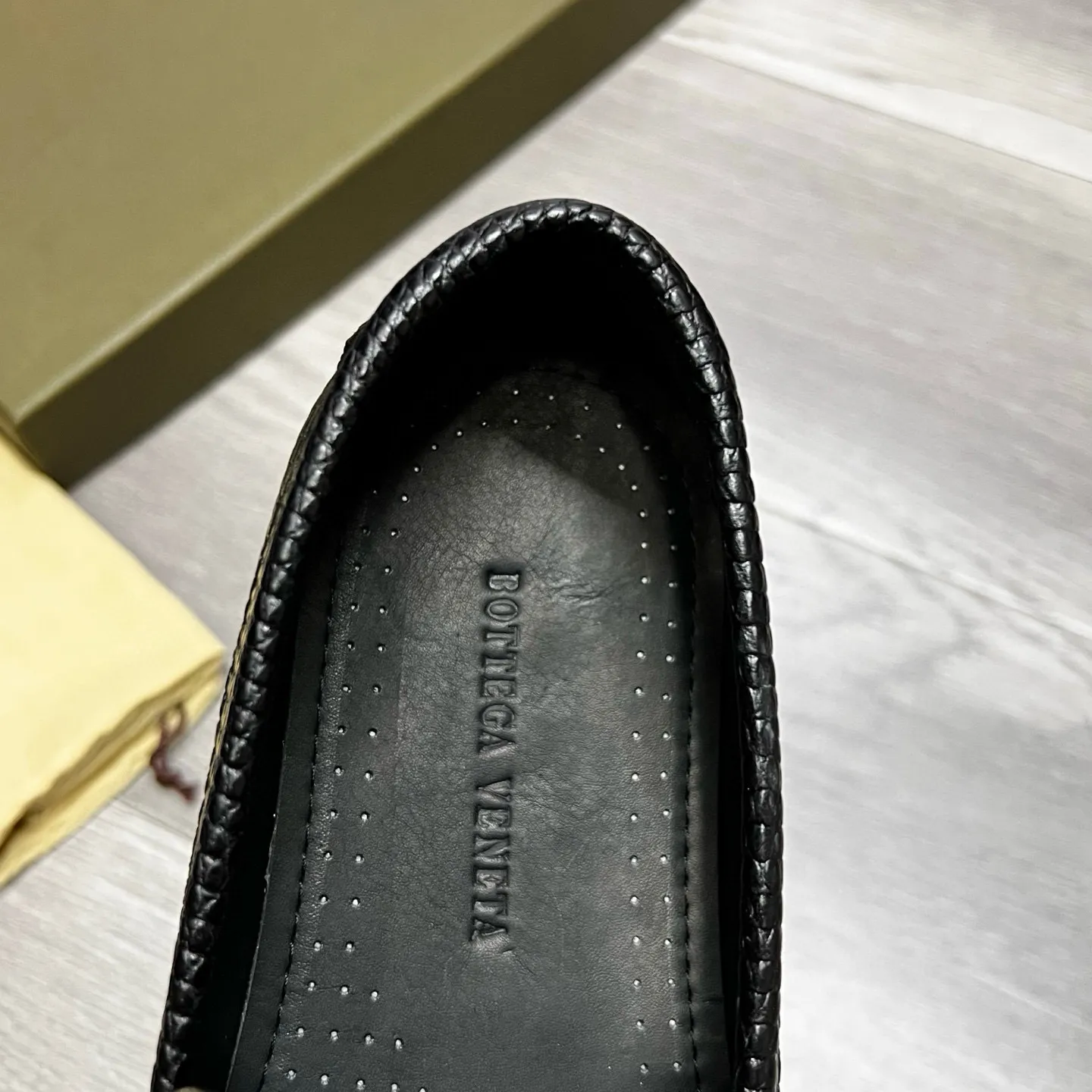 Factory price 480 BV 〰️Purely handmade classic men's beanie shoes👉👉driving shoes, slip-on shoes, made of imported cowhide from Italy, 💕water-dyed cowhide lining, 🔊original outsole, waterproof platform design, comfortable on the feet. A good choice for traveling and driving, three colors available, code number: 38-44, (45 can be customized)